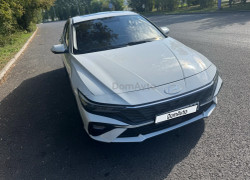 Hyundai Elantra 2024 года