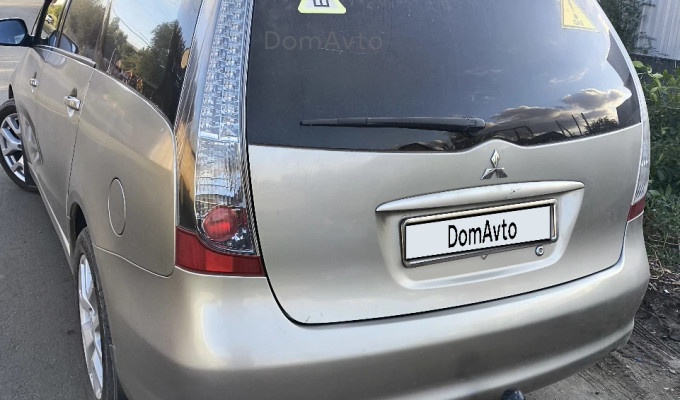 Mitsubishi Grandis 2007 года