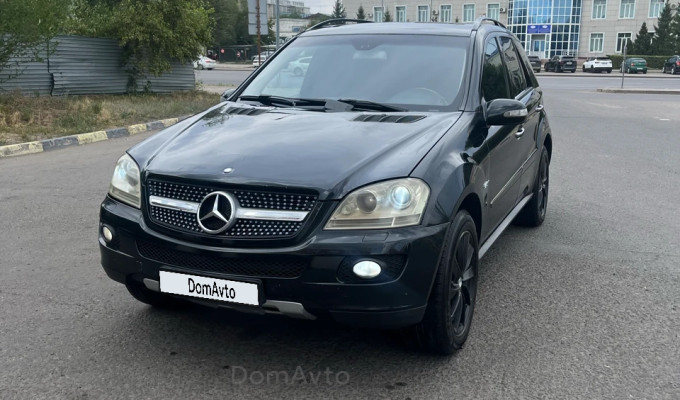 Mercedes-Benz ML-Класс 2005 года