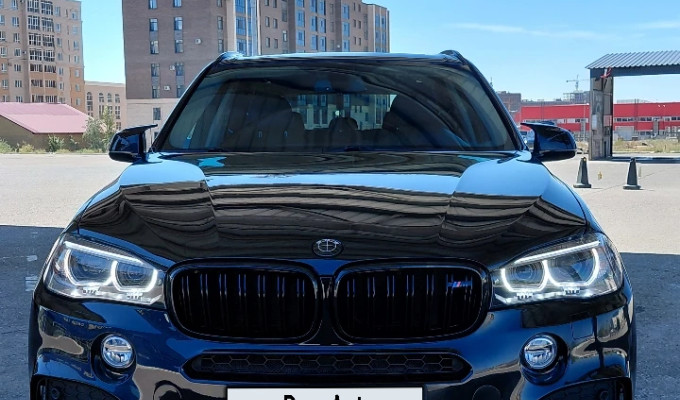 BMW X5 2015 года