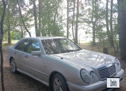 Mercedes-Benz E-Класс 1997 года