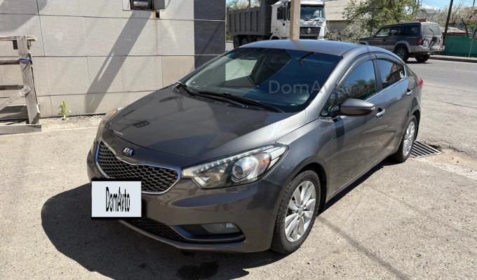 Kia Cerato 2013 года
