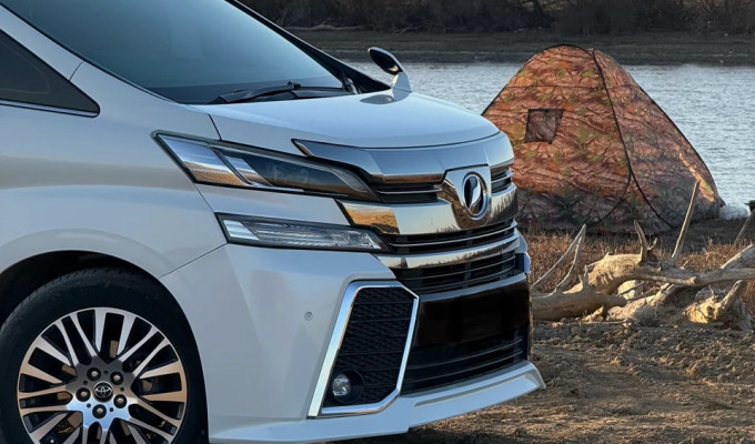 Toyota Vellfire 2016 года