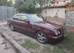 Mercedes-Benz E-Класс 1995 года