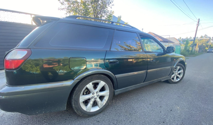 Subaru Outback 2001 года