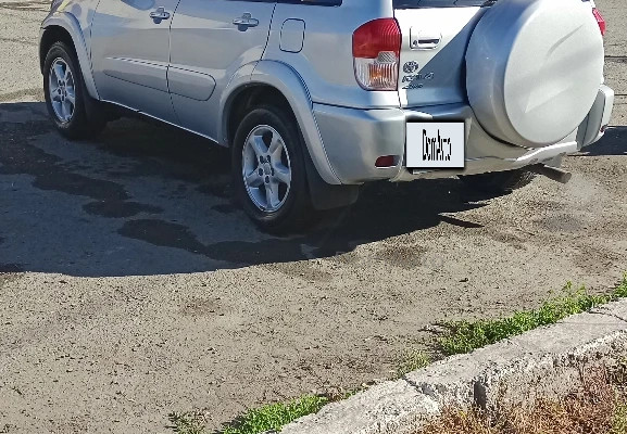 Toyota RAV4 2002 года
