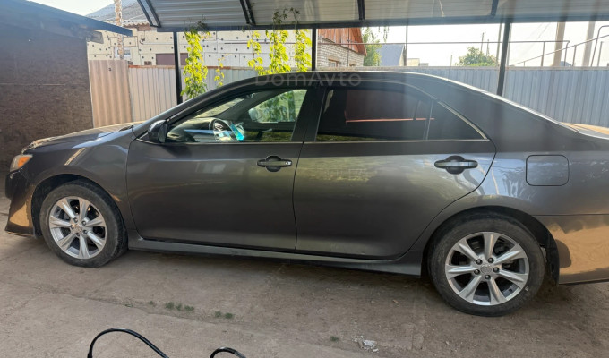 Toyota Camry 2014 года