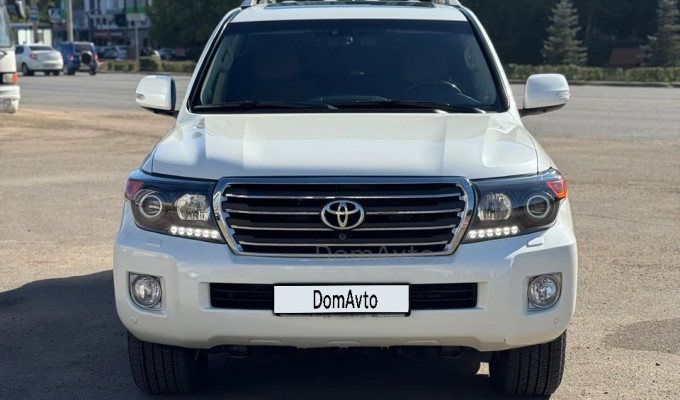 Toyota Land Cruiser 2014 года