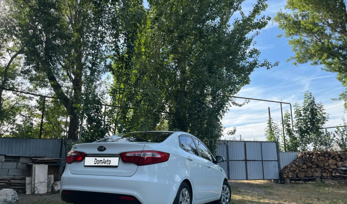 Kia Rio 2015 года