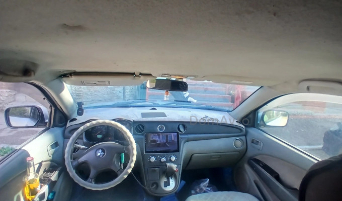 Mitsubishi Airtrek 2001 года