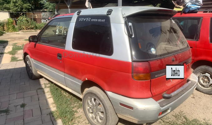 Mitsubishi RVR 1995 года