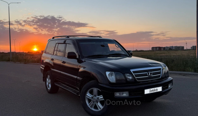 Lexus LX 2001 года