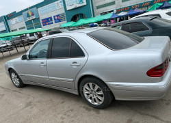 Mercedes-Benz E-Класс 2002 года
