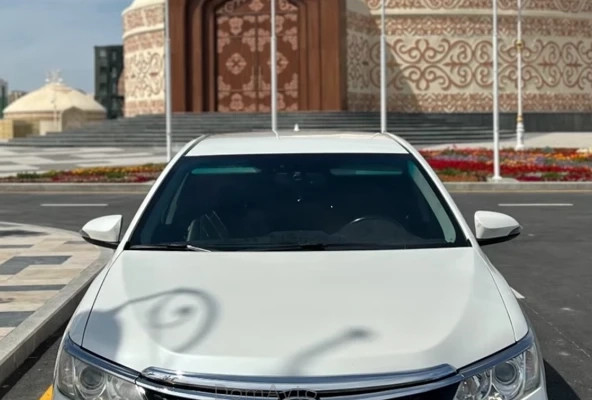 Toyota Camry 2015 года