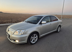 Toyota Avensis 2004 года