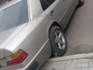 Mercedes-Benz E-Класс 1990 года