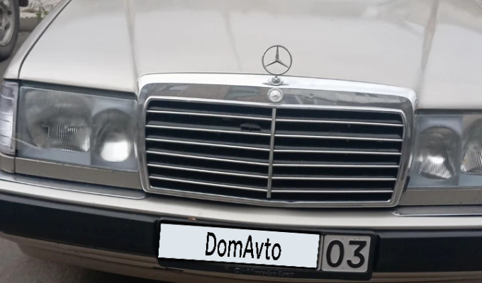Mercedes-Benz E-Класс 1990 года