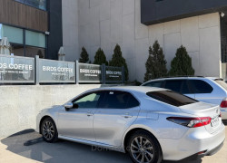 Toyota Camry 2023 года