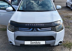 Mitsubishi Outlander 2012 года