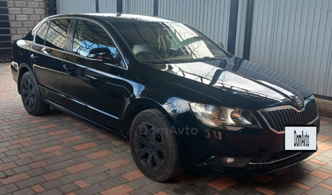 Skoda Superb 2013 года