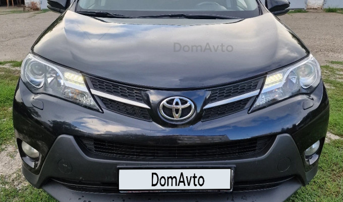 Toyota RAV4 2013 года