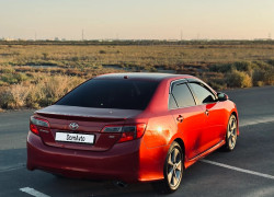 Toyota Camry 2012 года