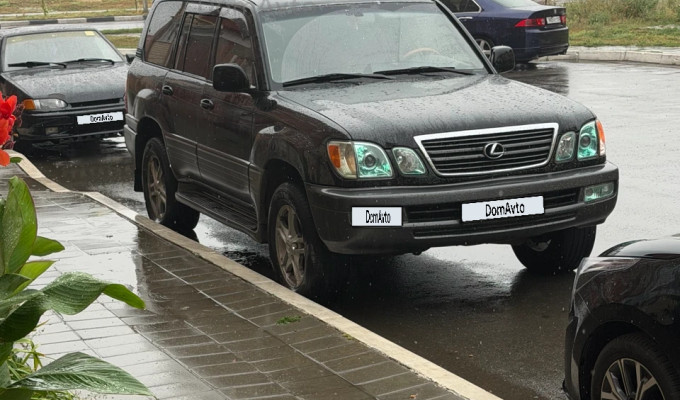 Lexus LX 2003 года