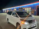 Toyota Alphard 2010 года