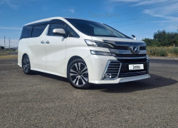 Toyota Alphard 2016 года