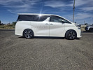Toyota Alphard 2016 года