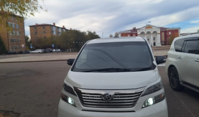 Toyota Vellfire 2009 года