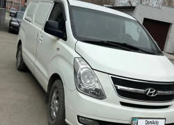 Hyundai Starex 2011 года