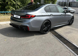 BMW 5 серия 2017 года