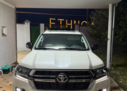Toyota Land Cruiser 2021 года