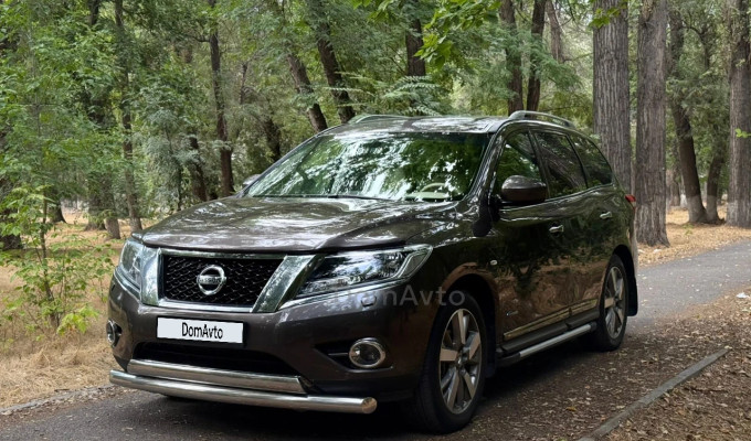 Nissan Pathfinder 2015 года