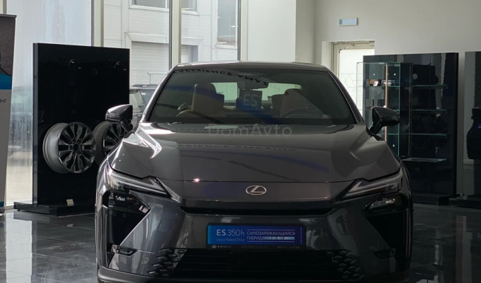 Lexus ES 2026 года