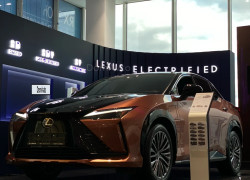 Lexus RZ 2026 года