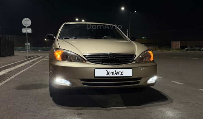 Toyota Camry 2002 года