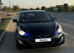 Hyundai Elantra 2013 года