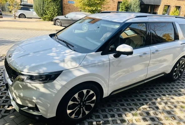 Kia Carnival 2021 года