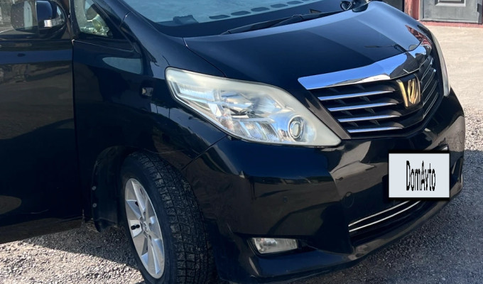 Toyota Alphard 2008 года