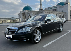 Mercedes-Benz S-Класс 2010 года