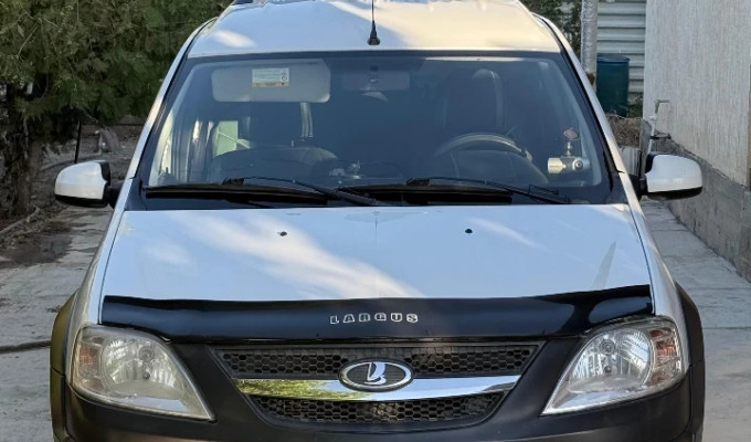 ВАЗ (Lada) Largus Cross 2015 года