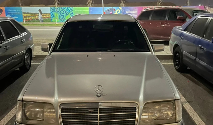 Mercedes-Benz E-Класс 1994 года