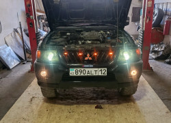 Mitsubishi Montero Sport 2000 года