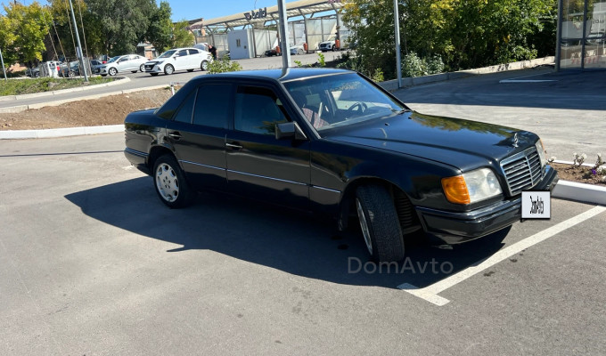 Mercedes-Benz E-Класс 1994 года