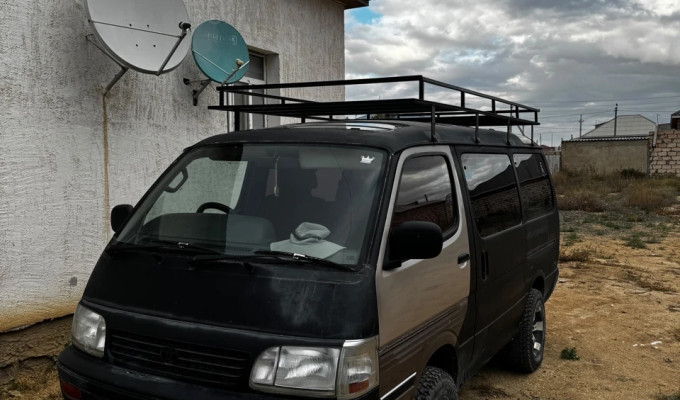 Toyota Hiace 1994 года