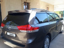 Toyota Sienna 2012 года