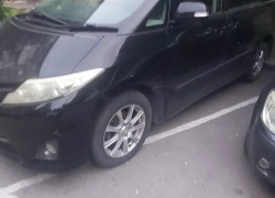 Toyota Estima 2009 года