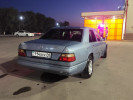 Mercedes-Benz E-Класс 1990 года